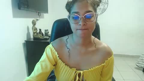 danna gomez online show from March 12, 2025, 2:56 pm