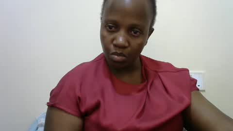 Sweet Dee online show from May 27, 2026, 5:48 am
