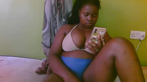 Snapshot of sexy_divana chatting on February 8, 2025, 6:22 am sexy_divana online show from February 8, 2025, 6:22 am