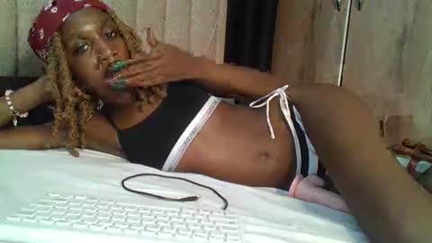 sexy_ebony_nica online show from February 11, 2025, 2:13 pm
