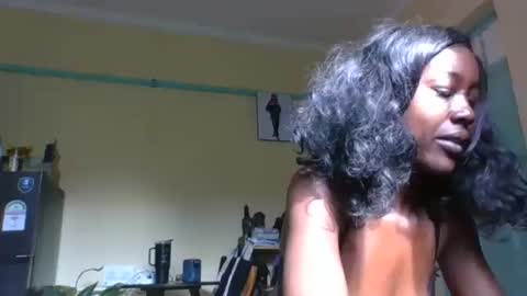 Trina online show from October 7, 2025, 1:19 pm