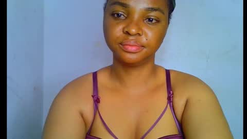 Snapshot of sexy_ebonygirl_ chatting on September 28, 2025, 2:50 am Clara online show from September 28, 2025, 2:50 am