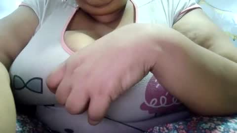 Snapshot of sexy_girl32 chatting on May 4, 2026, 4:41 am sexy_girl32 online show from May 4, 2026, 4:41 am
