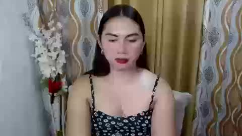 HANNAH online show from September 23, 2025, 1:25 pm