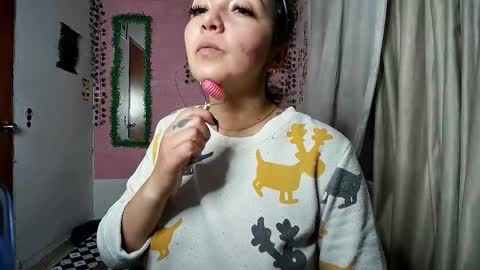 sexy lolas online show from October 26, 2025, 5:02 am