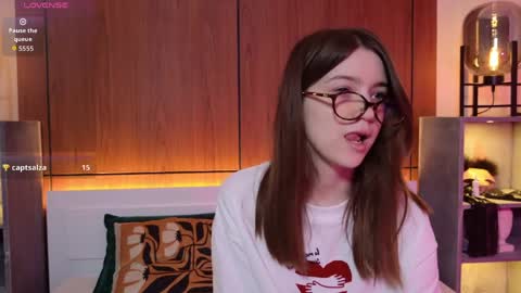 Snapshot of sexy_me_bb chatting on March 26, 2026, 2:55 pm Alison online show from March 26, 2026, 2:55 pm