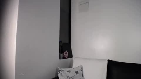 sexy_mia6 online show from April 16, 2026, 5:19 am