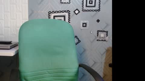 Snapshot of sexy_pearl12 chatting on December 8, 2024, 7:05 am zoe online show from December 8, 2024, 7:05 am