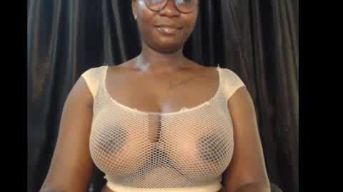 Snapshot of sexy_pearl12 chatting on November 9, 2025, 7:39 am zoe online show from November 9, 2025, 7:39 am