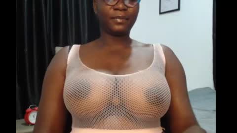 Snapshot of sexy_pearl12 chatting on April 30, 2026, 7:14 am zoe online show from April 30, 2026, 7:14 am