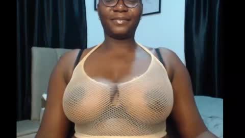 Snapshot of sexy_pearl12 chatting on May 12, 2026, 5:54 pm zoe online show from May 12, 2026, 5:54 pm