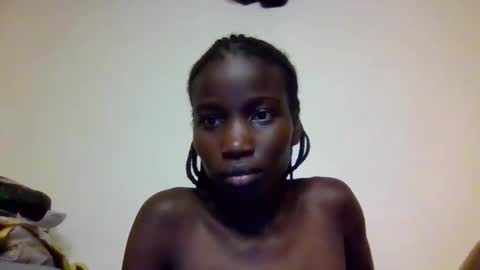 Snapshot of sexy_petittie chatting on October 25, 2025, 4:02 pm sexy_petittie online show from October 25, 2025, 4:02 pm