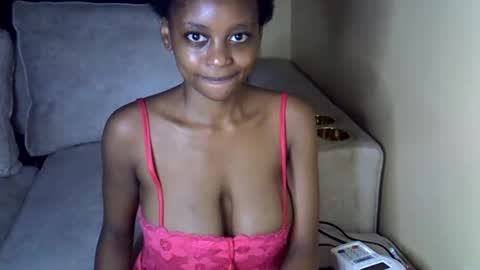 Snapshot of sexy_short chatting on April 25, 2026, 1:52 am Janet online show from April 25, 2026, 1:52 am