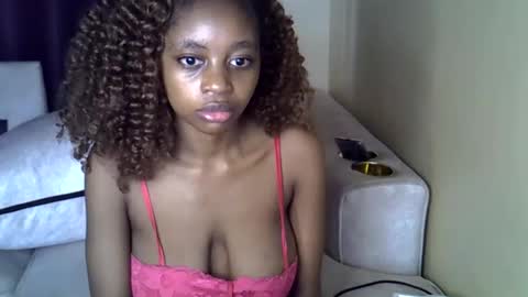 Snapshot of sexy_short chatting on June 1, 2026, 5:42 am Janet online show from June 1, 2026, 5:42 am