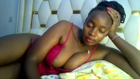 Snapshot of sexy_siera chatting on February 23, 2025, 1:42 pm laura online show from February 23, 2025, 1:42 pm