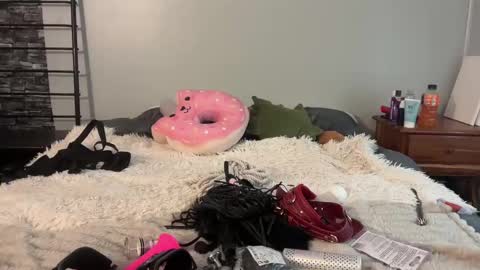 Snapshot of sexyandstoned420 chatting on December 31, 2024, 4:57 pm Kali Brent online show from December 31, 2024, 4:57 pm