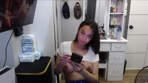 Snapshot of sexyasianzxx chatting on June 23, 2026, 10:13 am Sexyasianzxx online show from June 23, 2026, 10:13 am