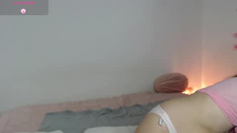 Snapshot of sexyasstime_1718 chatting on February 25, 2025, 9:35 pm Alice online show from February 25, 2025, 9:35 pm