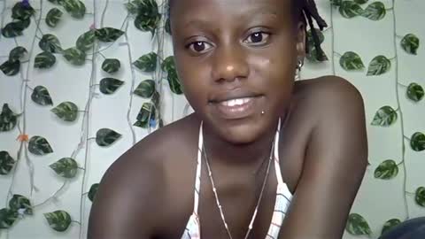 Snapshot of sexybree_love chatting on December 17, 2024, 12:12 am sexybree_love online show from December 17, 2024, 12:12 am