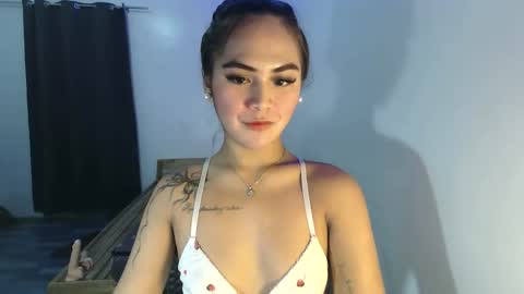 Snapshot of sexycheskax18 chatting on April 7, 2026, 6:52 pm pretty Cheska online show from April 7, 2026, 6:52 pm