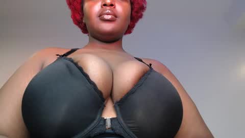 sexychocco online show from June 21, 2026, 8:33 pm