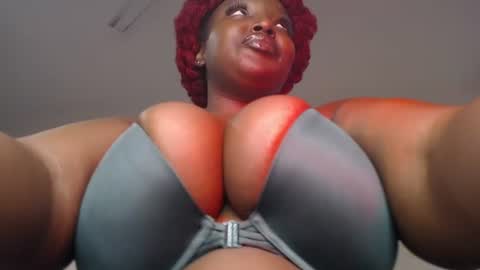sexychocco online show from June 26, 2026, 10:19 am