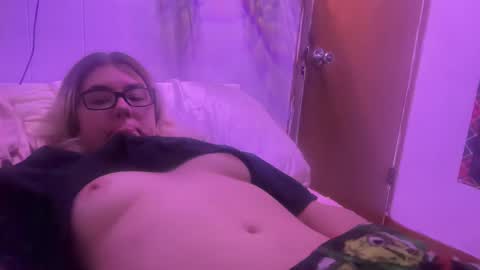 sexyflower21555 online show from December 10, 2024, 12:39 am