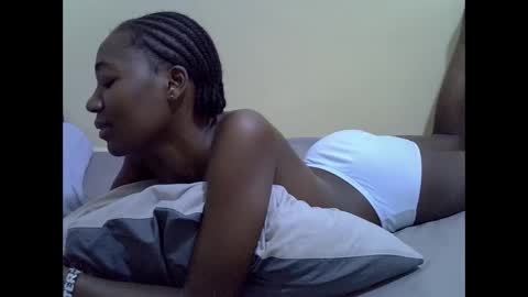 sexyghurl12 online show from February 11, 2026, 3:28 pm