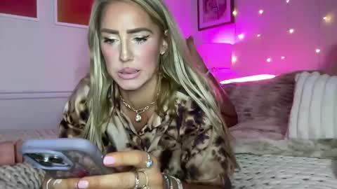 Ashley Love online show from February 5, 2026, 12:21 pm