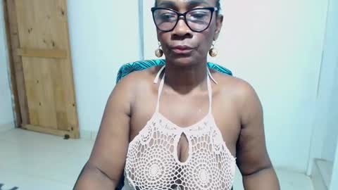 sexyhanny4u online show from November 10, 2025, 5:39 am