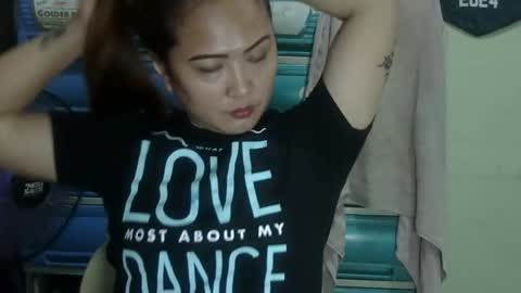 Snapshot of sexyhot_mama4you chatting on November 27, 2025, 4:03 am sexyhot_mama4you online show from November 27, 2025, 4:03 am