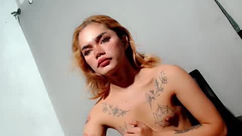 sexyhotbabe18 online show from March 24, 2026, 12:04 am