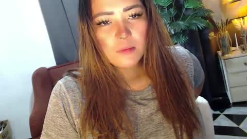 Snapshot of sexyjeanniecuntcums chatting on April 19, 2026, 5:34 pm JENNY online show from April 19, 2026, 5:34 pm