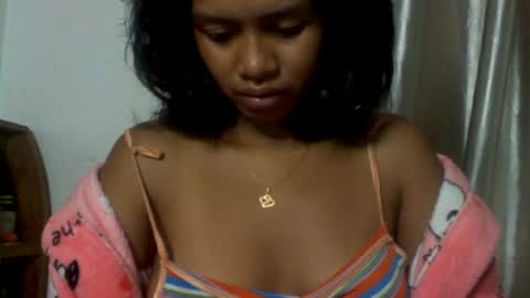 Snapshot of sexylarra12 chatting on May 14, 2026, 12:17 am sexylarra12 online show from May 14, 2026, 12:17 am