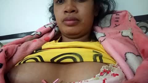 Snapshot of sexylarra12 chatting on August 6, 2026, 4:03 am sexylarra12 online show from August 6, 2026, 4:03 am
