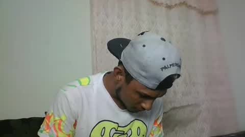 Snapshot of sexyleon69 chatting on January 31, 2025, 7:39 am Sexy leon online show from January 31, 2025, 7:39 am