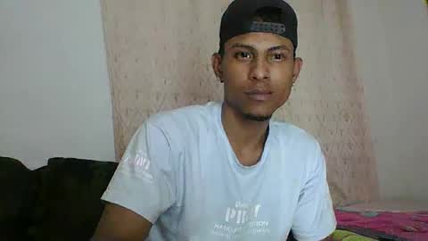 Snapshot of sexyleon69 chatting on October 21, 2025, 6:58 am Sexy leon online show from October 21, 2025, 6:58 am