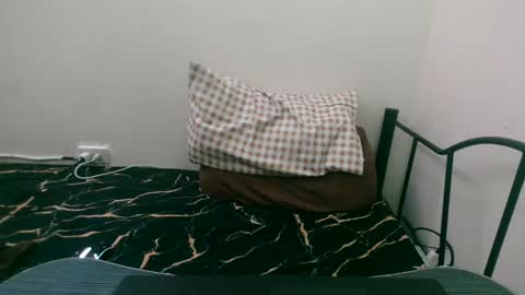 Lily online show from January 2, 2025, 4:41 am