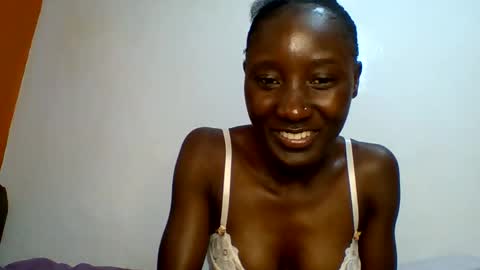 sexylucia5 online show from April 29, 2026, 11:25 am
