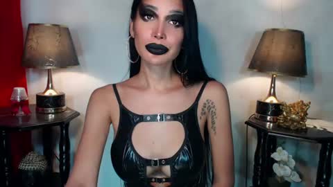 Queen Sofia online show from August 3, 2026, 2:32 am