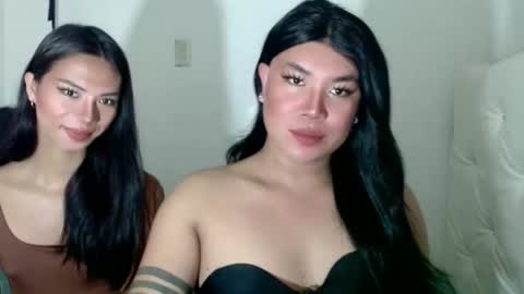 Snapshot of sexymika_xoxo chatting on October 18, 2025, 7:31 am Mika online show from October 18, 2025, 7:31 am