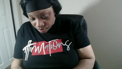 SexyMona online show from July 13, 2026, 2:42 pm