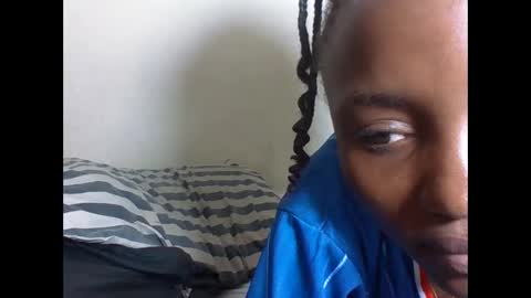 Snapshot of sexyneedle22 chatting on December 2, 2025, 6:58 pm VIVIAN online show from December 2, 2025, 6:58 pm