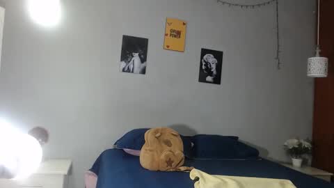 sexynova 93 online show from February 9, 2026, 7:40 pm