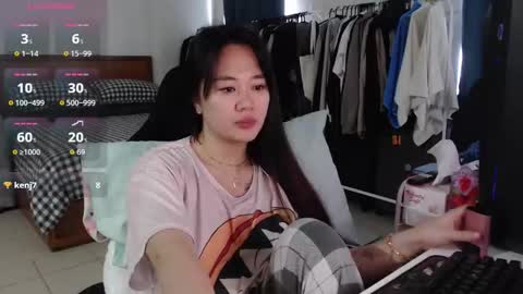 Snapshot of sexypenguin13 chatting on January 14, 2026, 8:20 am sexypenguin13 online show from January 14, 2026, 8:20 am