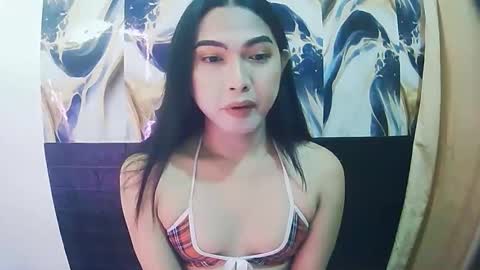 Snapshot of sexypetiteraine chatting on April 28, 2026, 2:22 pm sexypetiteraine online show from April 28, 2026, 2:22 pm