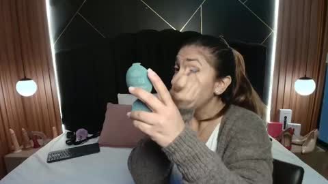 R A C H E L online show from February 18, 2026, 12:34 pm