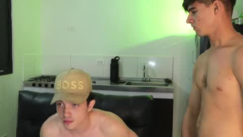 sexyskinnynaksu online show from May 16, 2026, 12:07 am