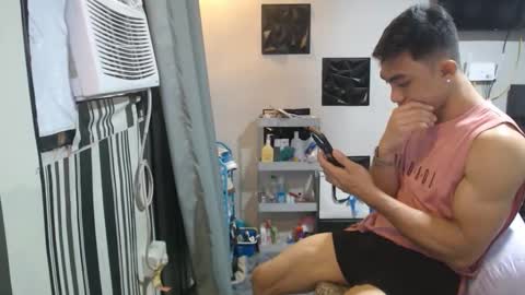 sexystrongcum online show from February 17, 2026, 3:58 am