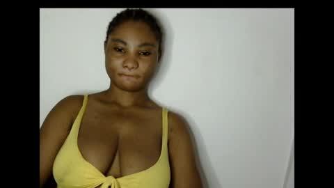 sexyvvy online show from July 6, 2026, 6:54 am